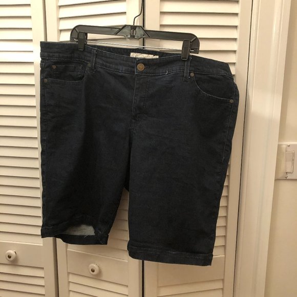 Torrid Bermuda shorts, dark wash, 24 - Picture 10 of 10